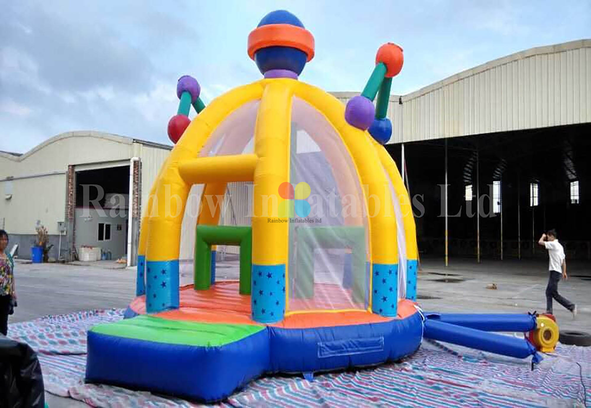 Inflatable multifunctional sports game 