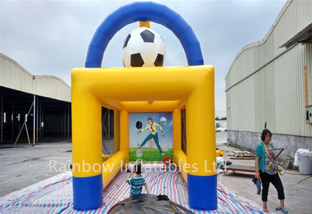 RB9026（6.5x3.5x4.3m）Inflatable goal football toss game