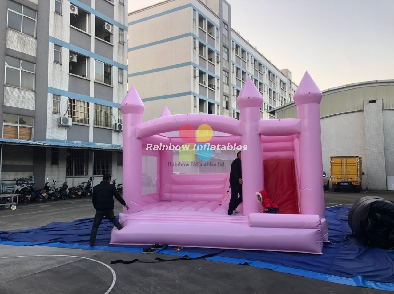 Rainbow Inflatable Baby Pink Wedding Jumping Castle 