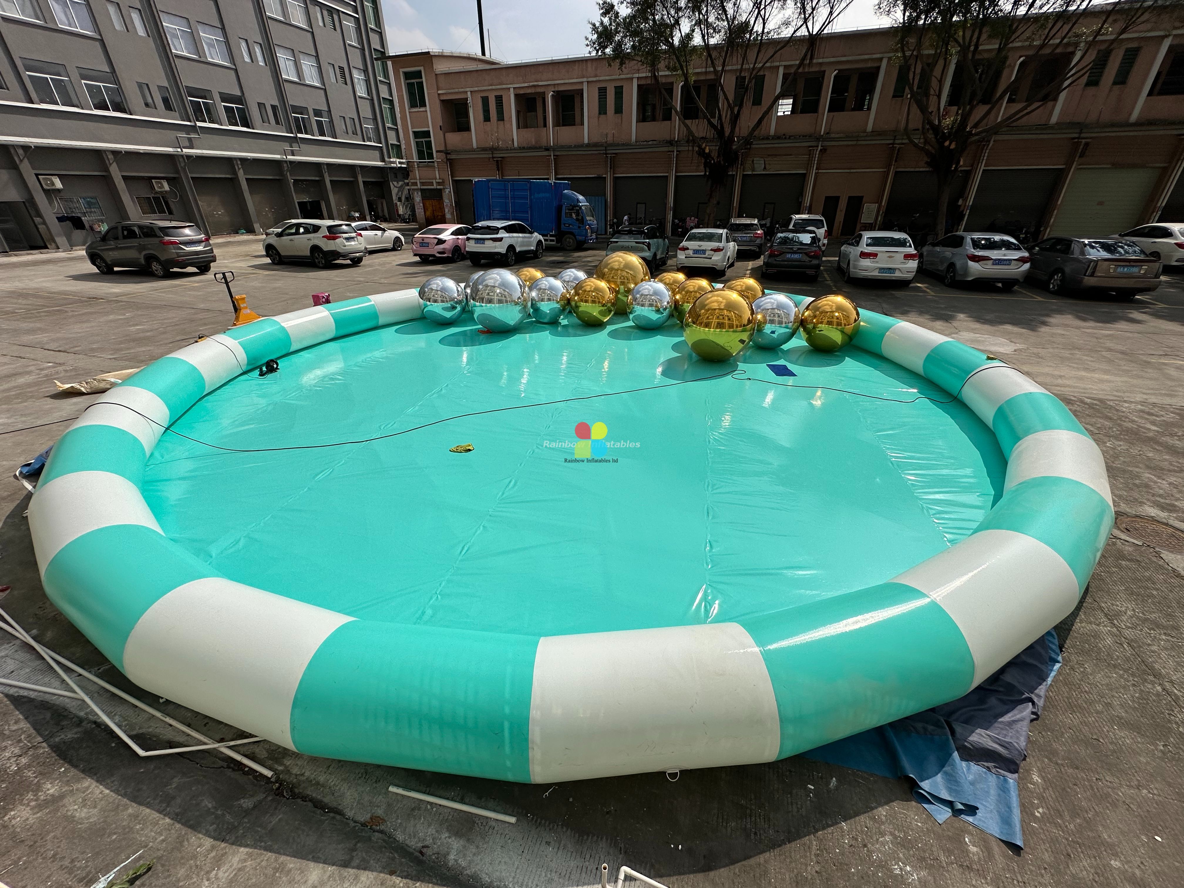 RB8247 7x4x5.5m(2mh Plateform Height) Inflatable Slide