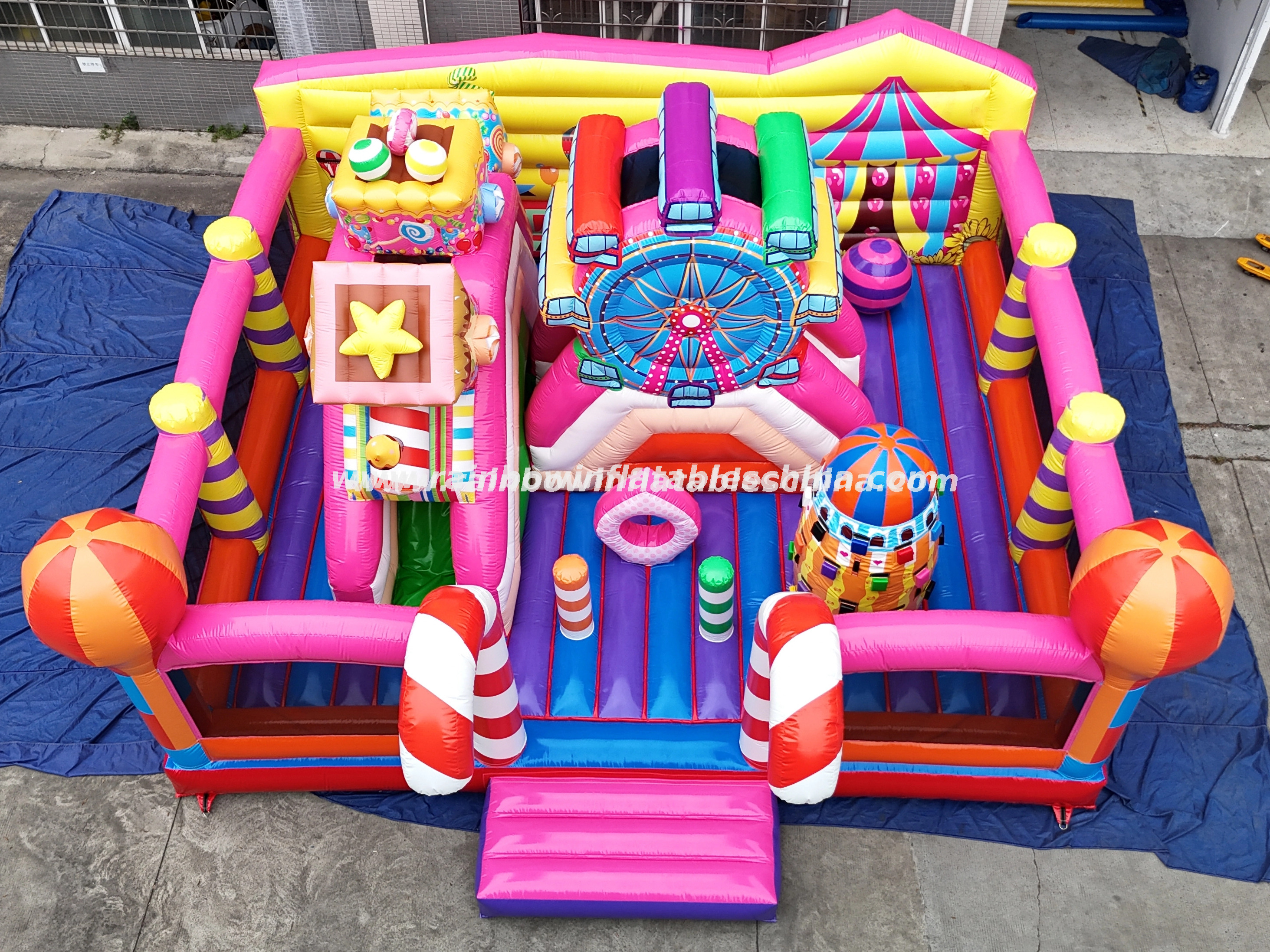  Inflatables Colorful Candy Castle Park New Design