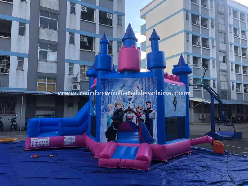 kids bouncy castle