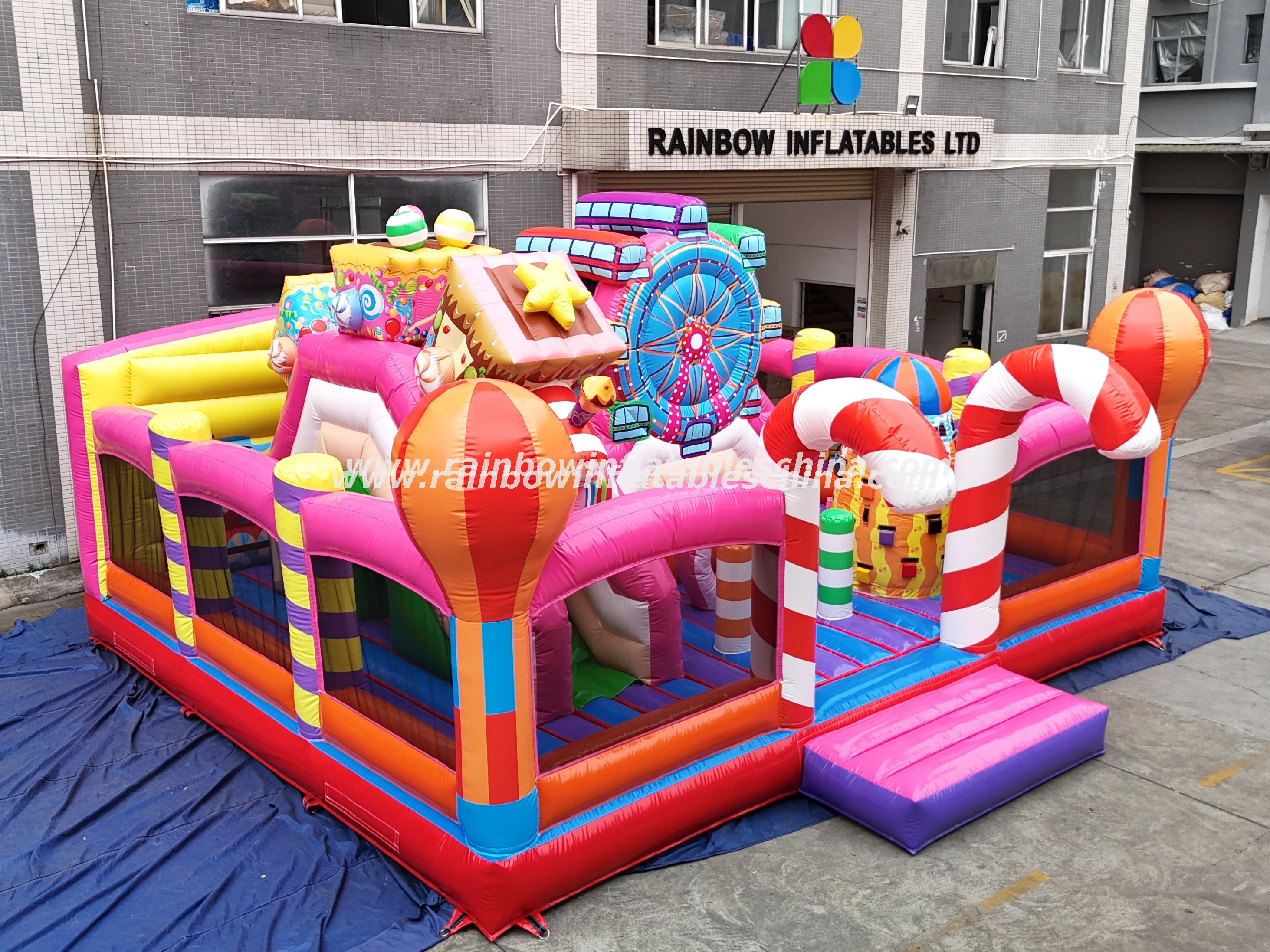  Inflatables Colorful Candy Castle Park New Design