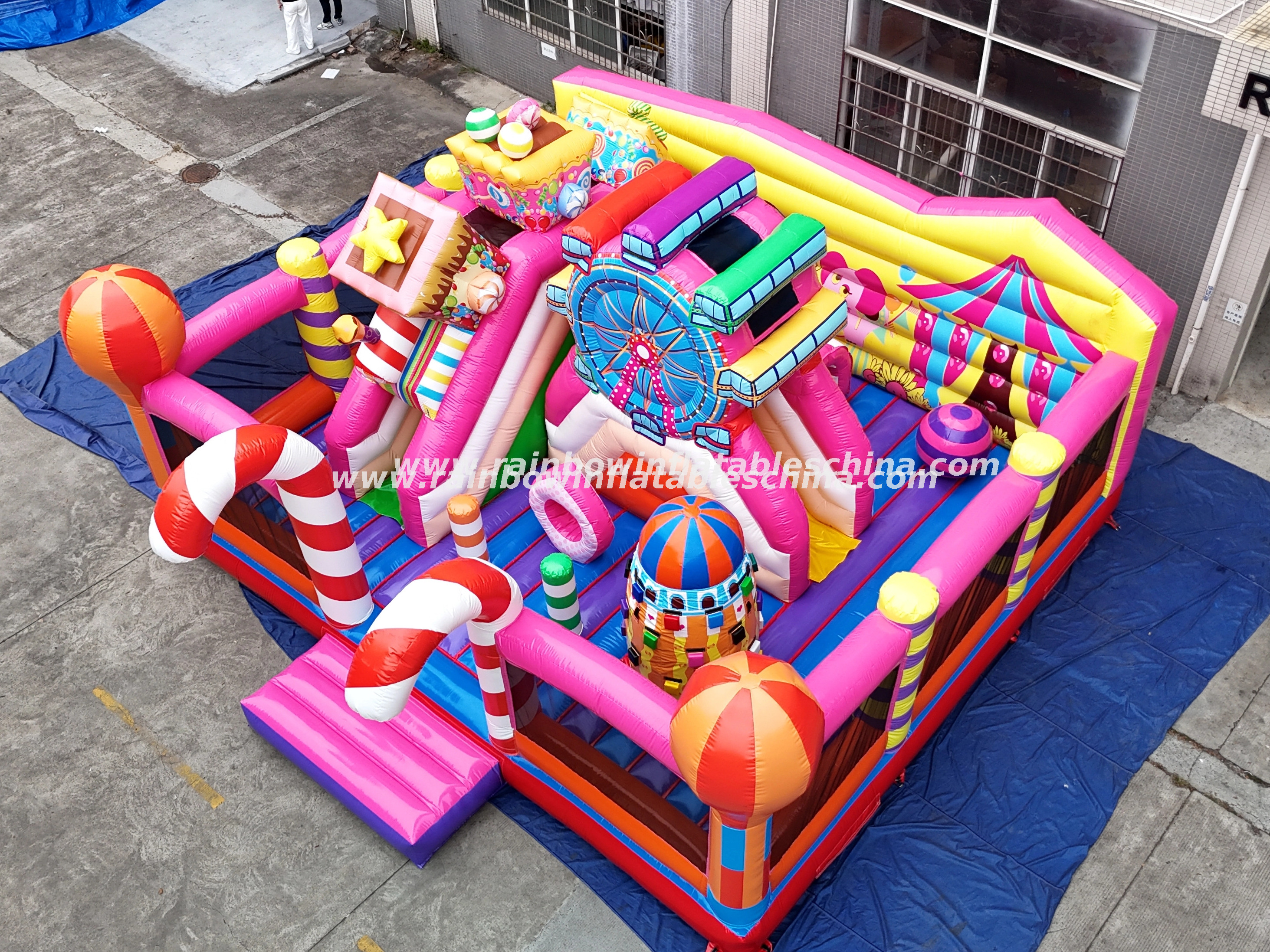  Inflatables Colorful Candy Castle Park New Design