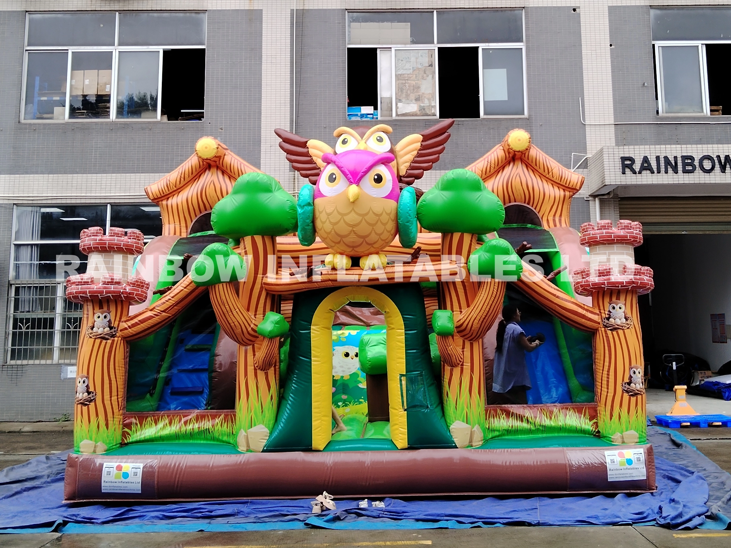 inflatable jungle animal slide