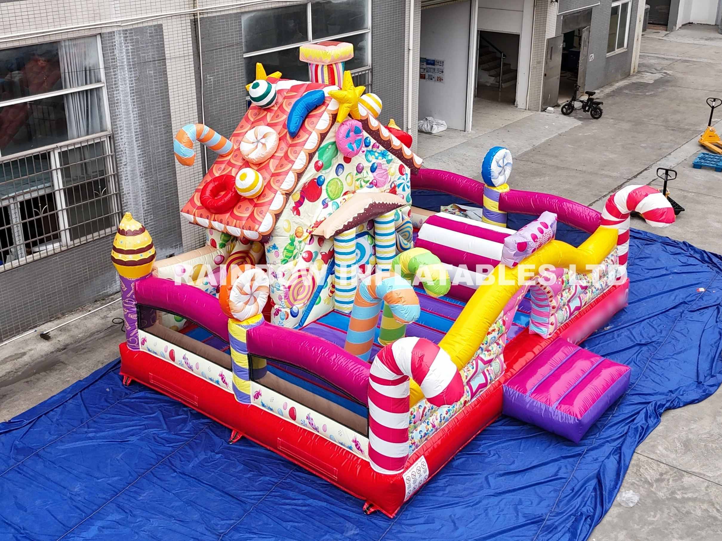 RB01050 Inflatable Candy Playground 7x6xm