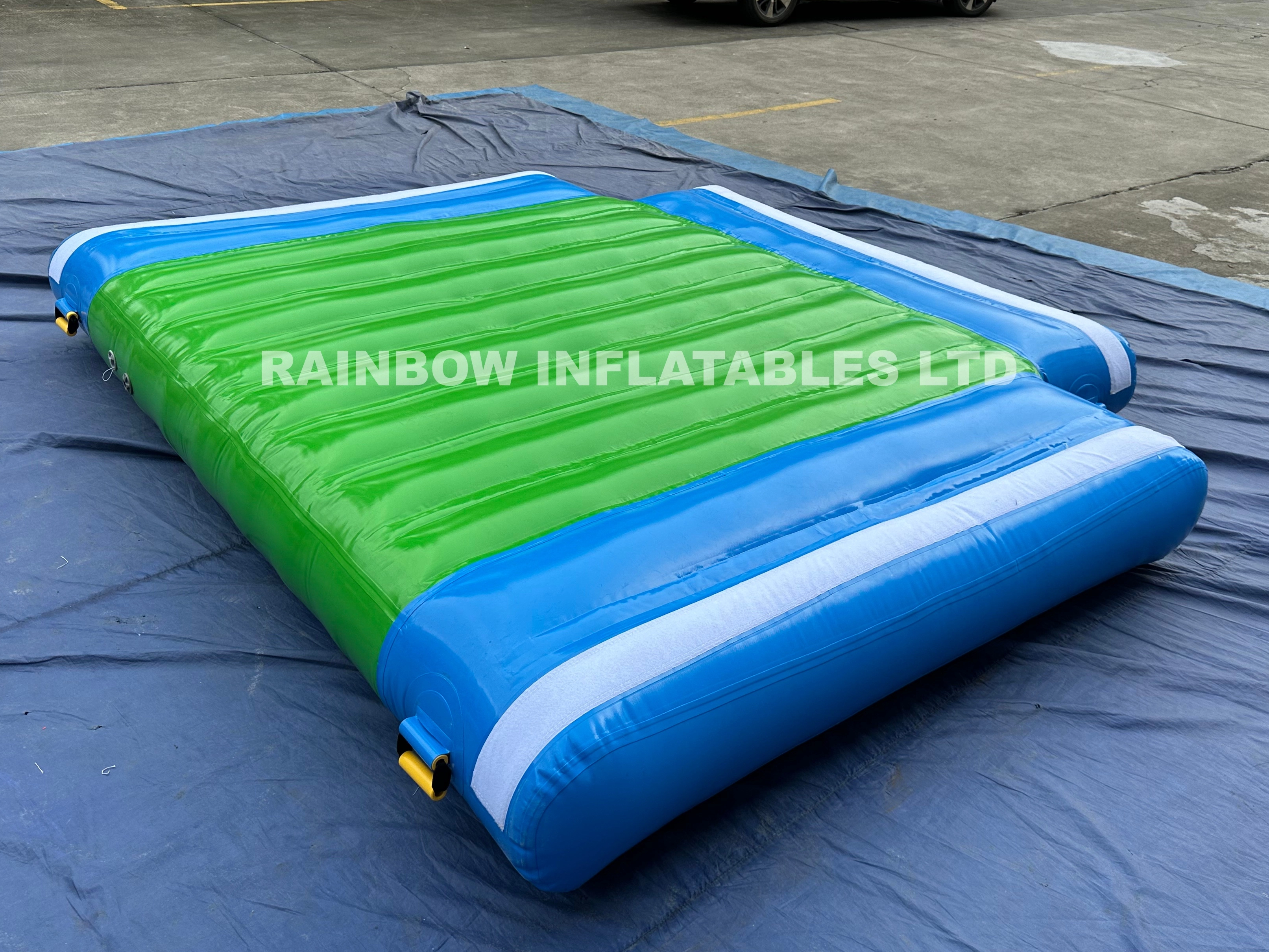 Giant inflatable floating water park junction