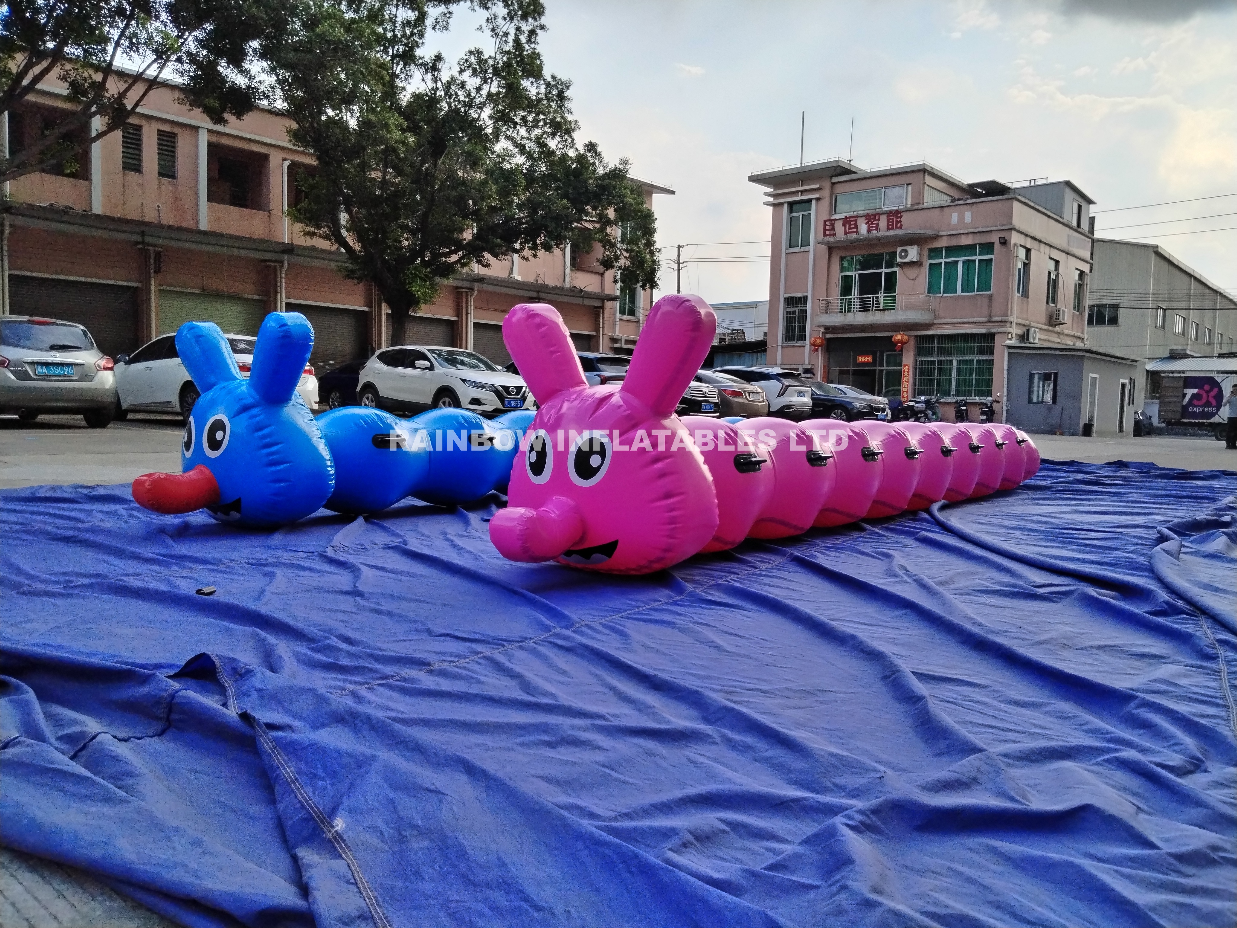 Inflatable caterpillar team building game