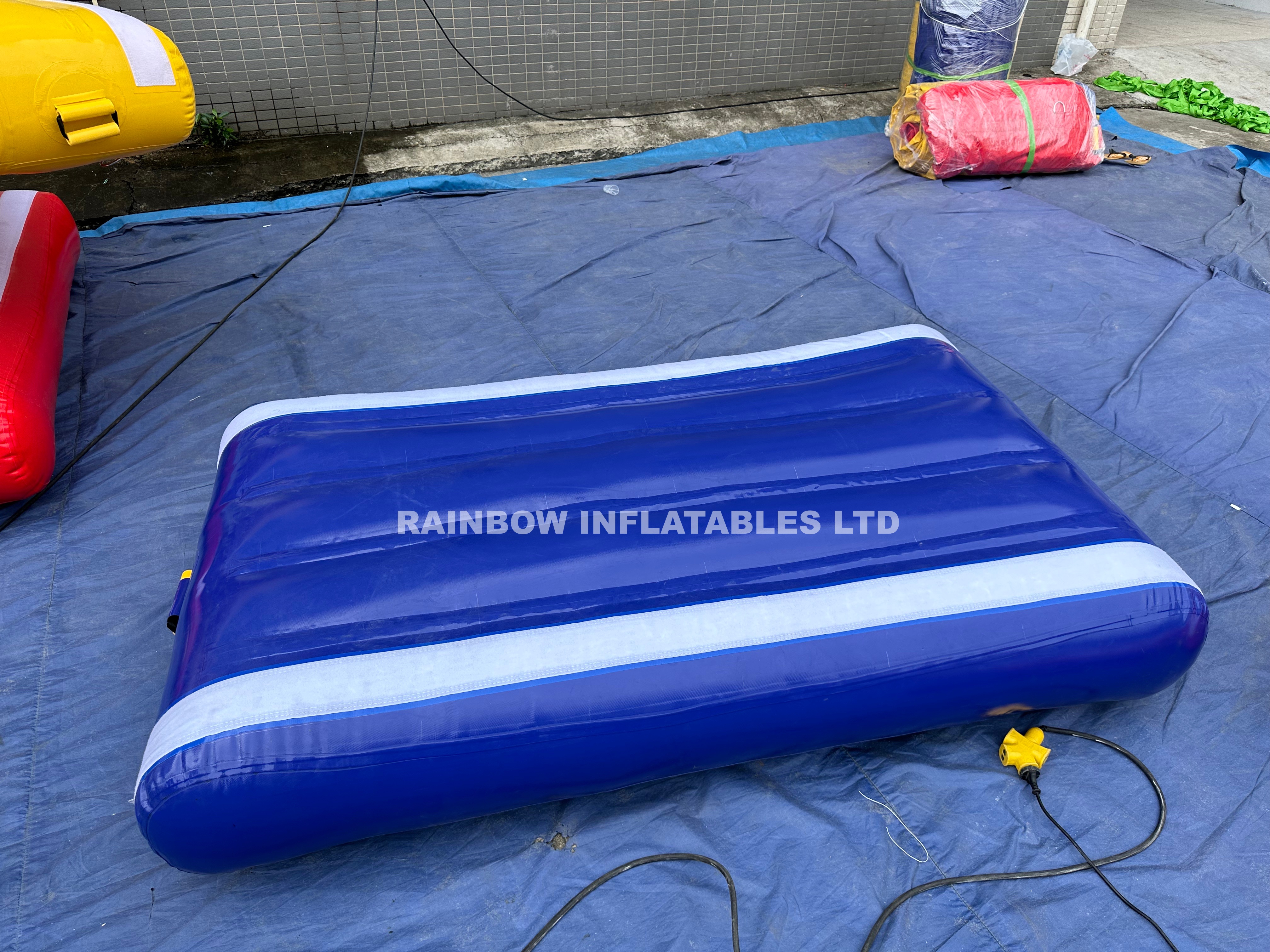 Giant inflatable floating water park junction