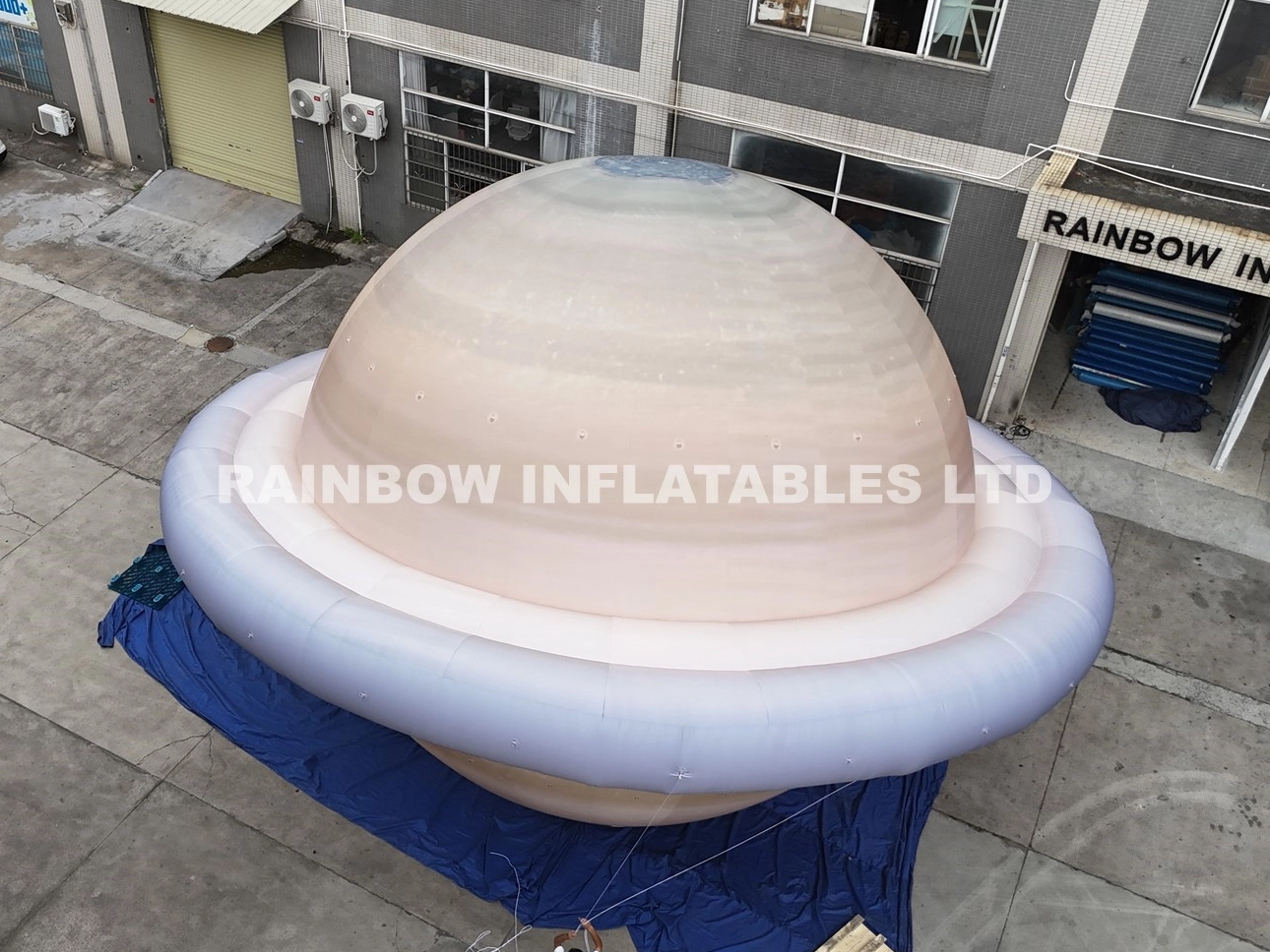 Glow In The Dark Inflatable Saturn Balloon