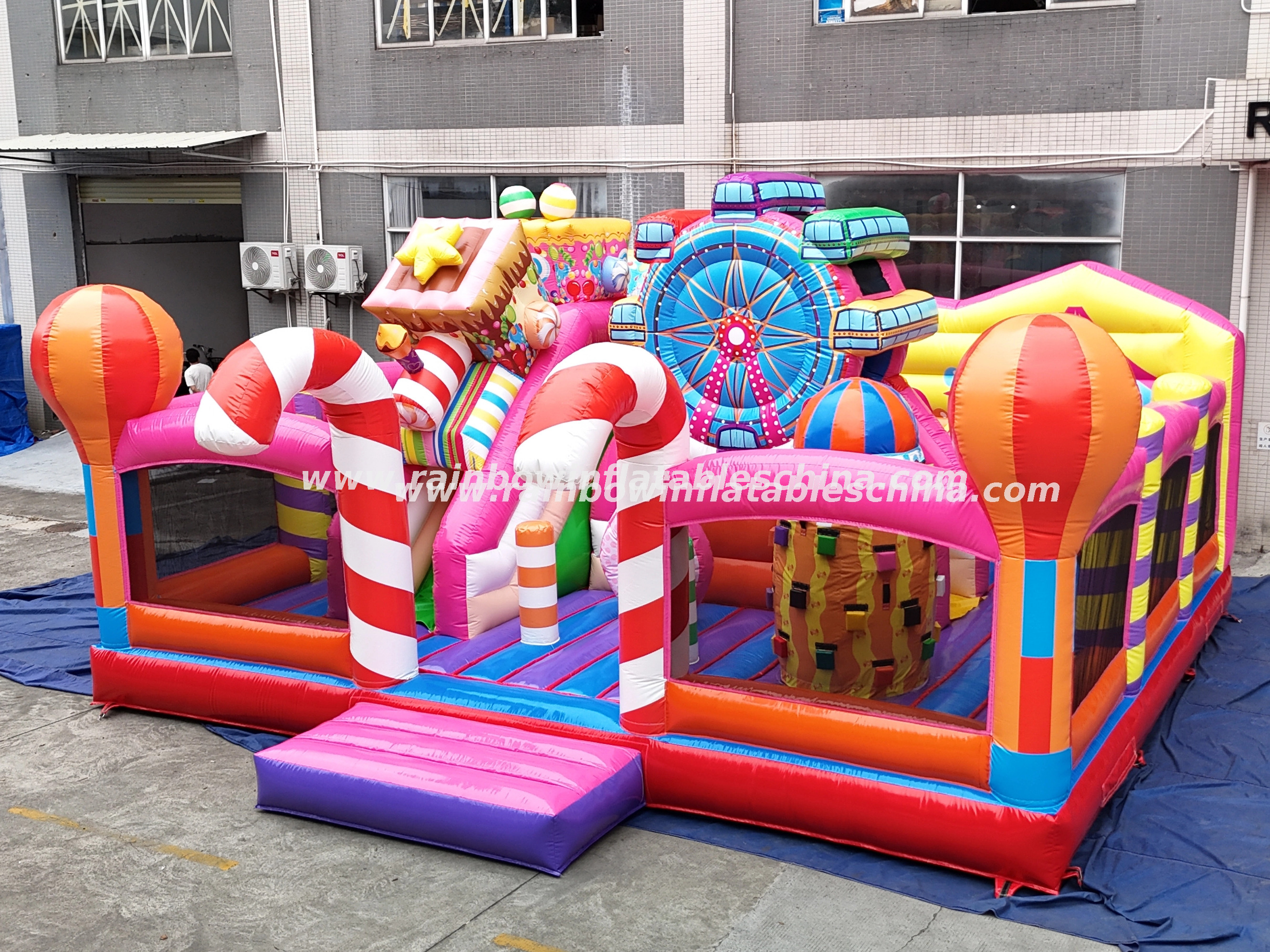  Inflatables Colorful Candy Castle Park New Design