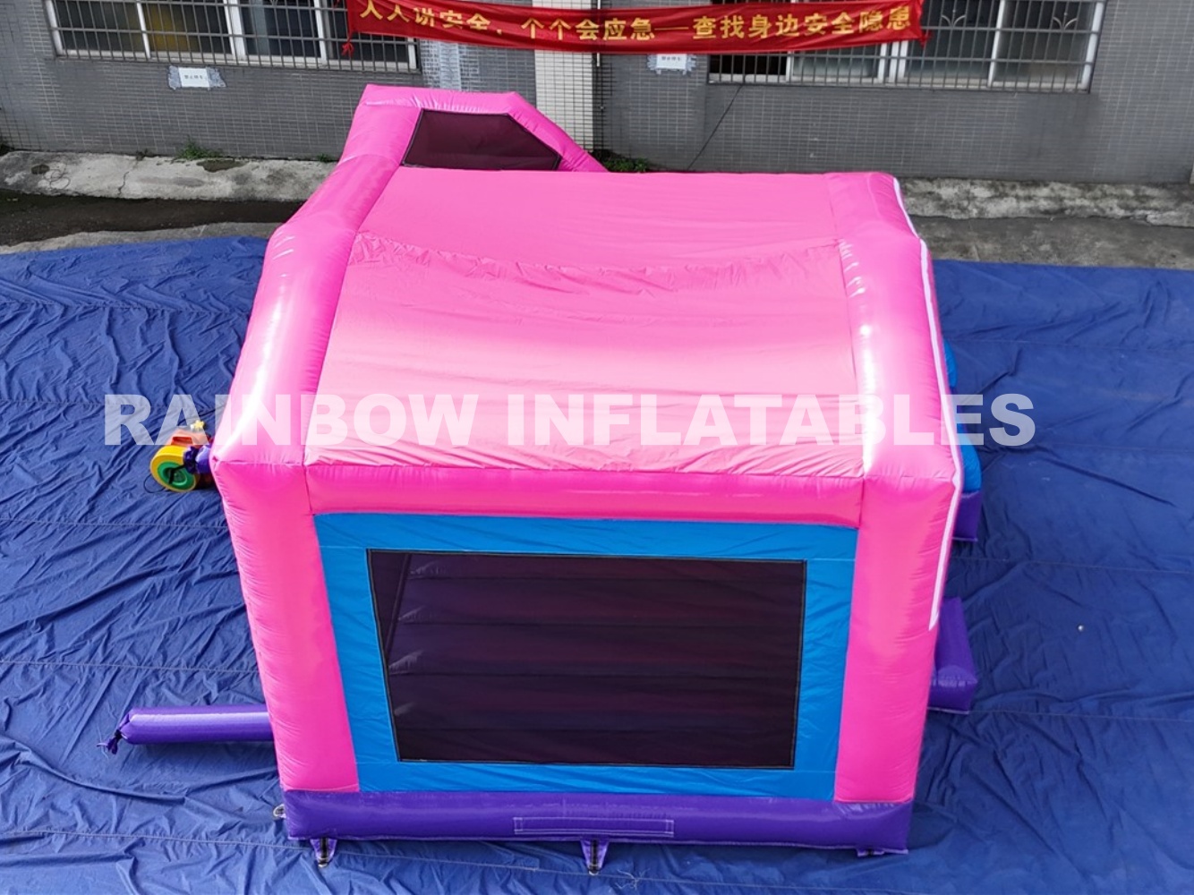  Hot Bounce House Bouncer Castle Inflatable with Slide 