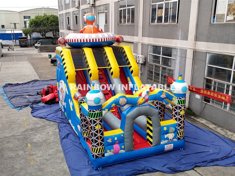 Inflatable Allien Slide