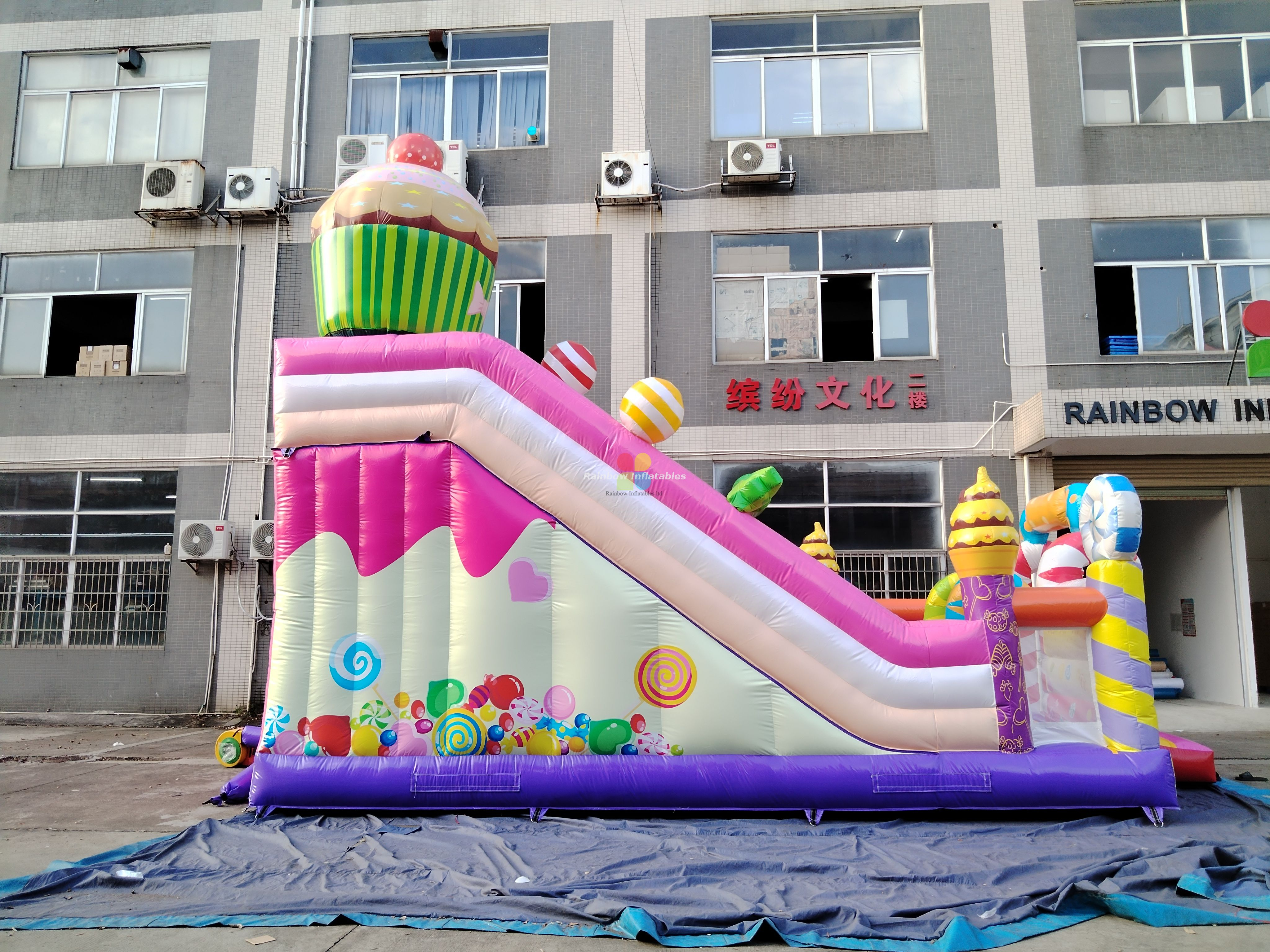 Giant Commercial Durable Sweet Candy Theme Playground Inflatable