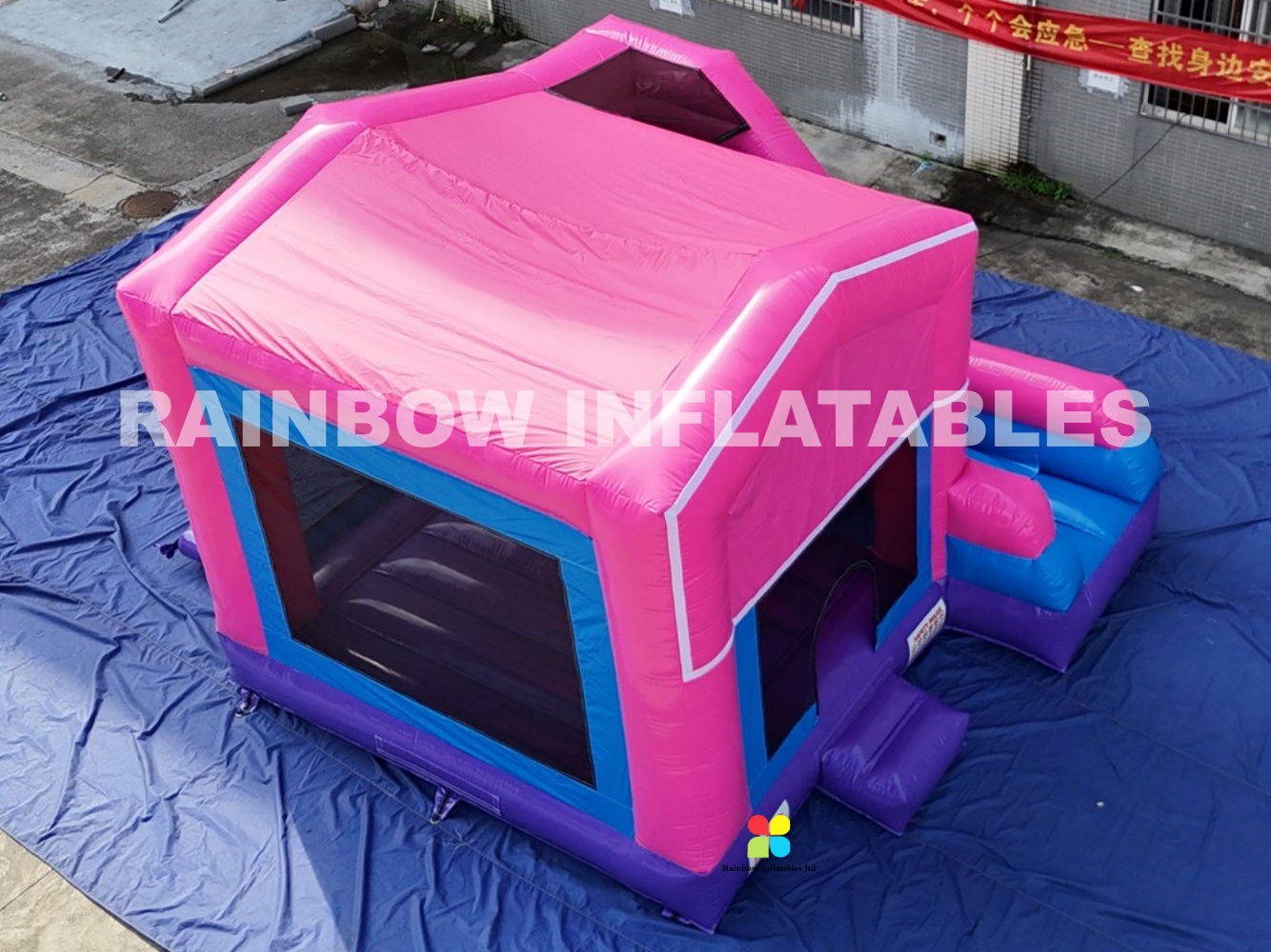  Hot Bounce House Bouncer Castle Inflatable with Slide 