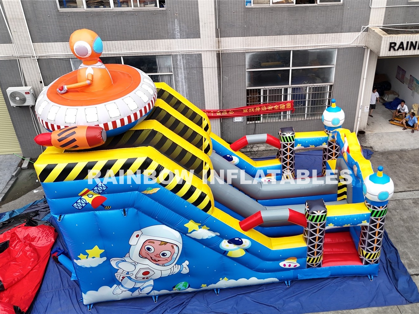 Inflatable Allien Slide