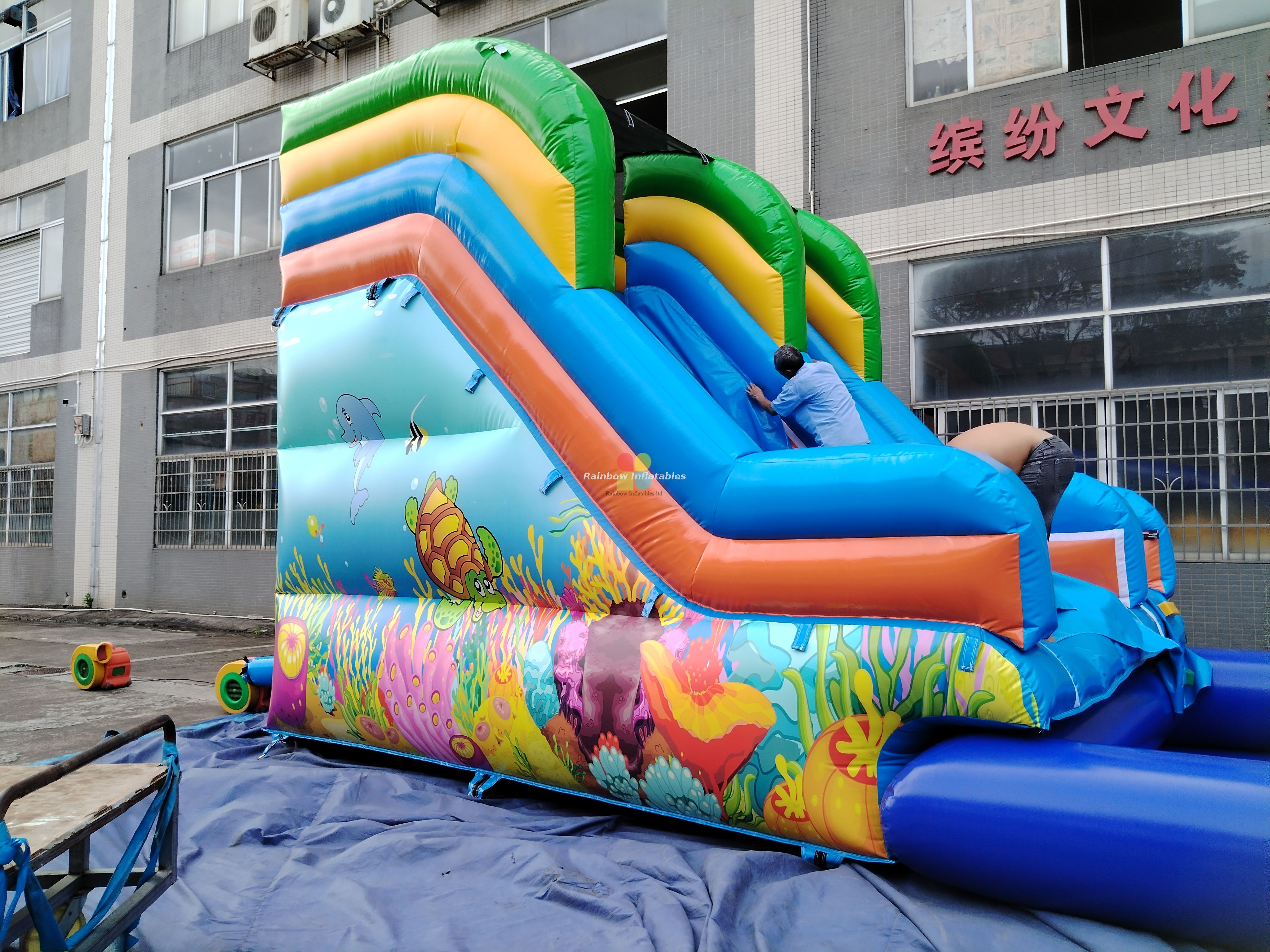 Outdoor Inflatable Water Slide with Pool for kids
