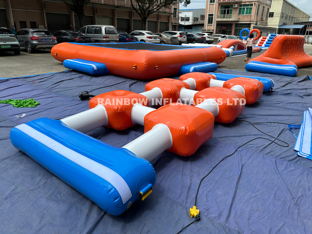 inflatable wiggle brige XL waterplay element