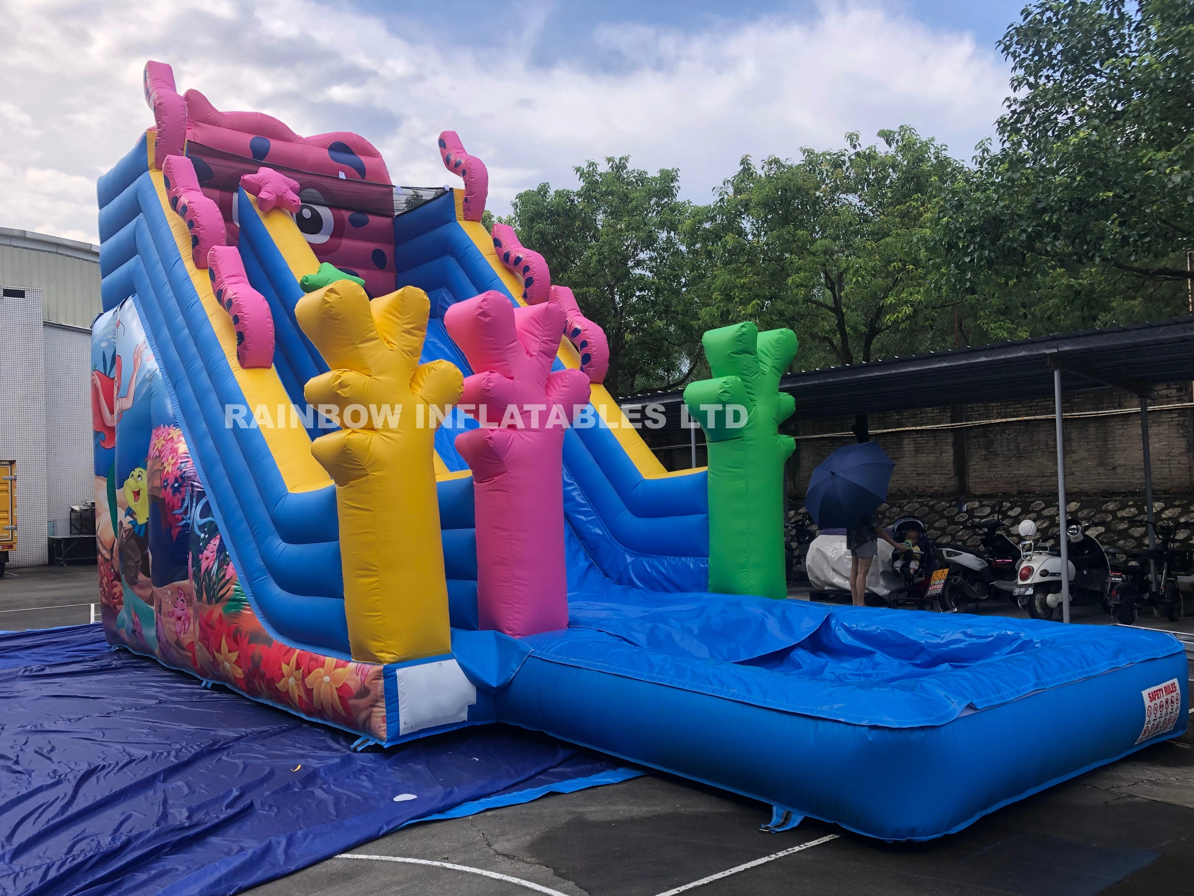 Giant Ocean Inflatable Double Lane Slide with Coral Pillars and Pool