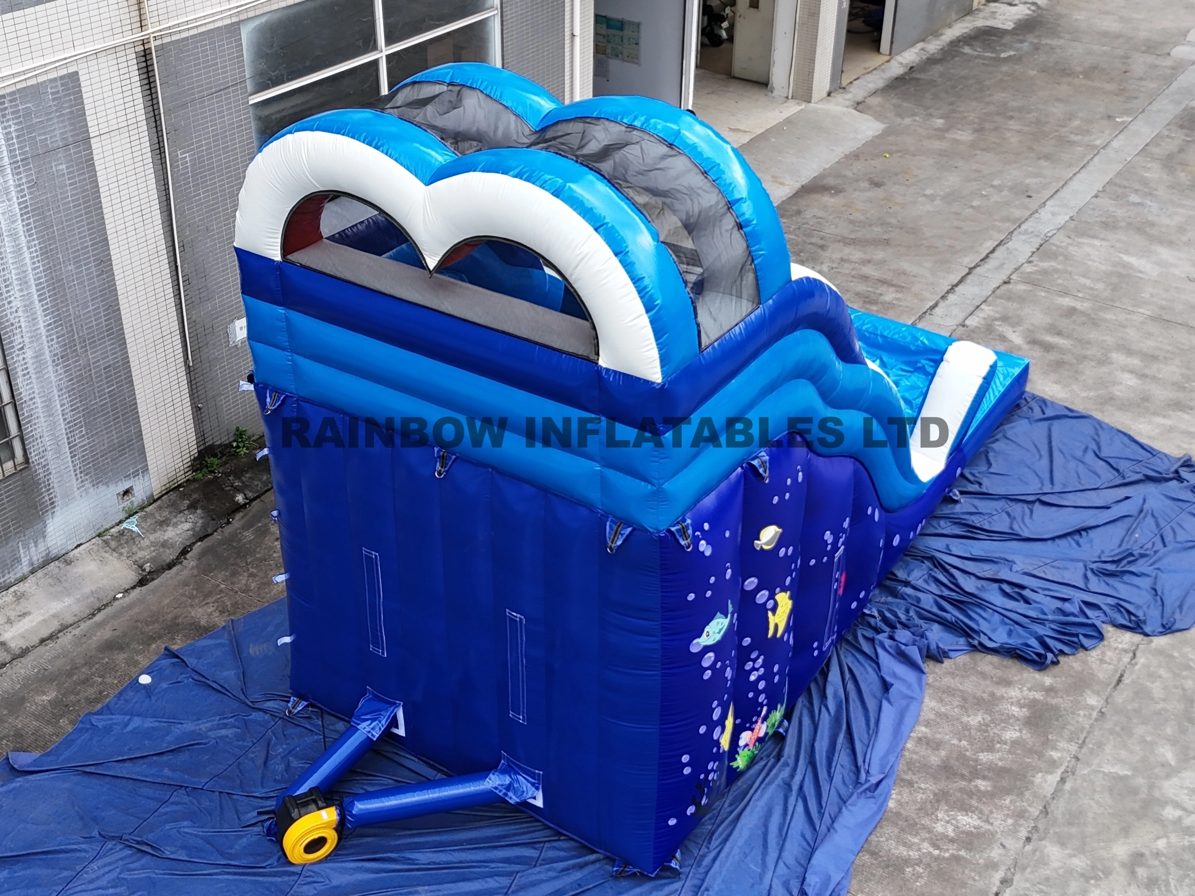 High Quality Commercial Inflatable Crazy Wave Theme Water Slide with Pool
