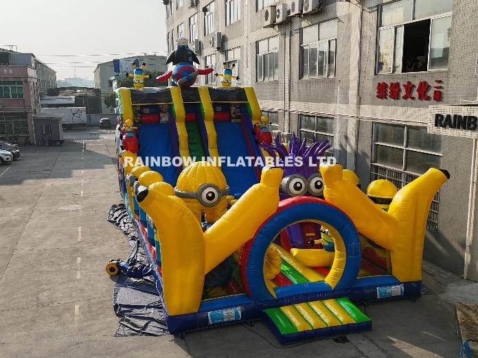 Exciting Minion-Themed Inflatable Slide with Dual Racing Lanes