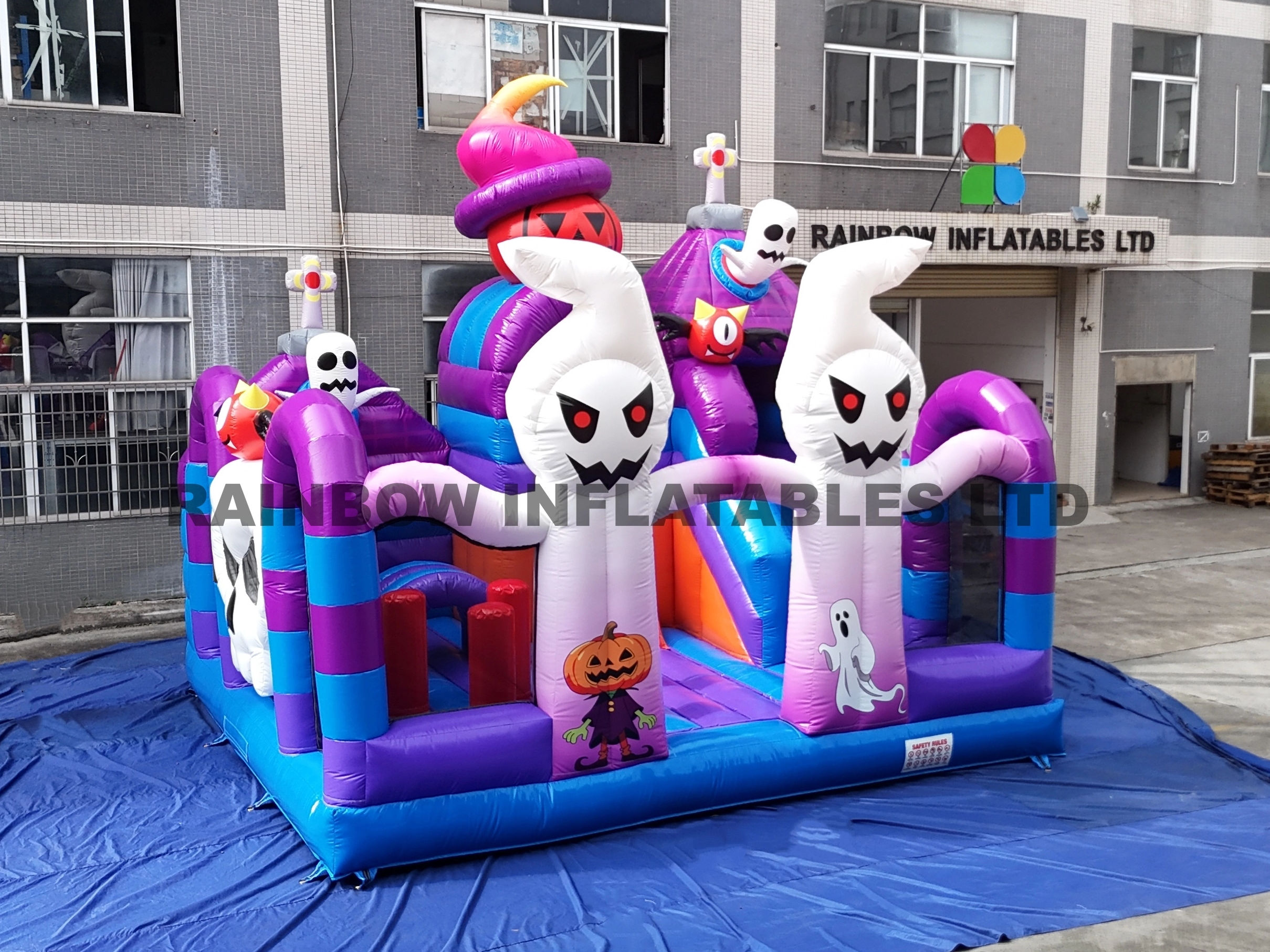 Halloween Theme Commercial Inflatable Bouncy Castle with Skull and Pumpkin Design for Kids Party
