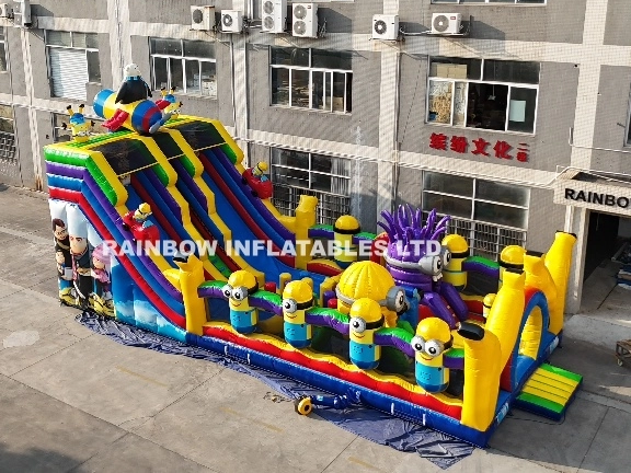Exciting Minion-Themed Inflatable Slide with Dual Racing Lanes