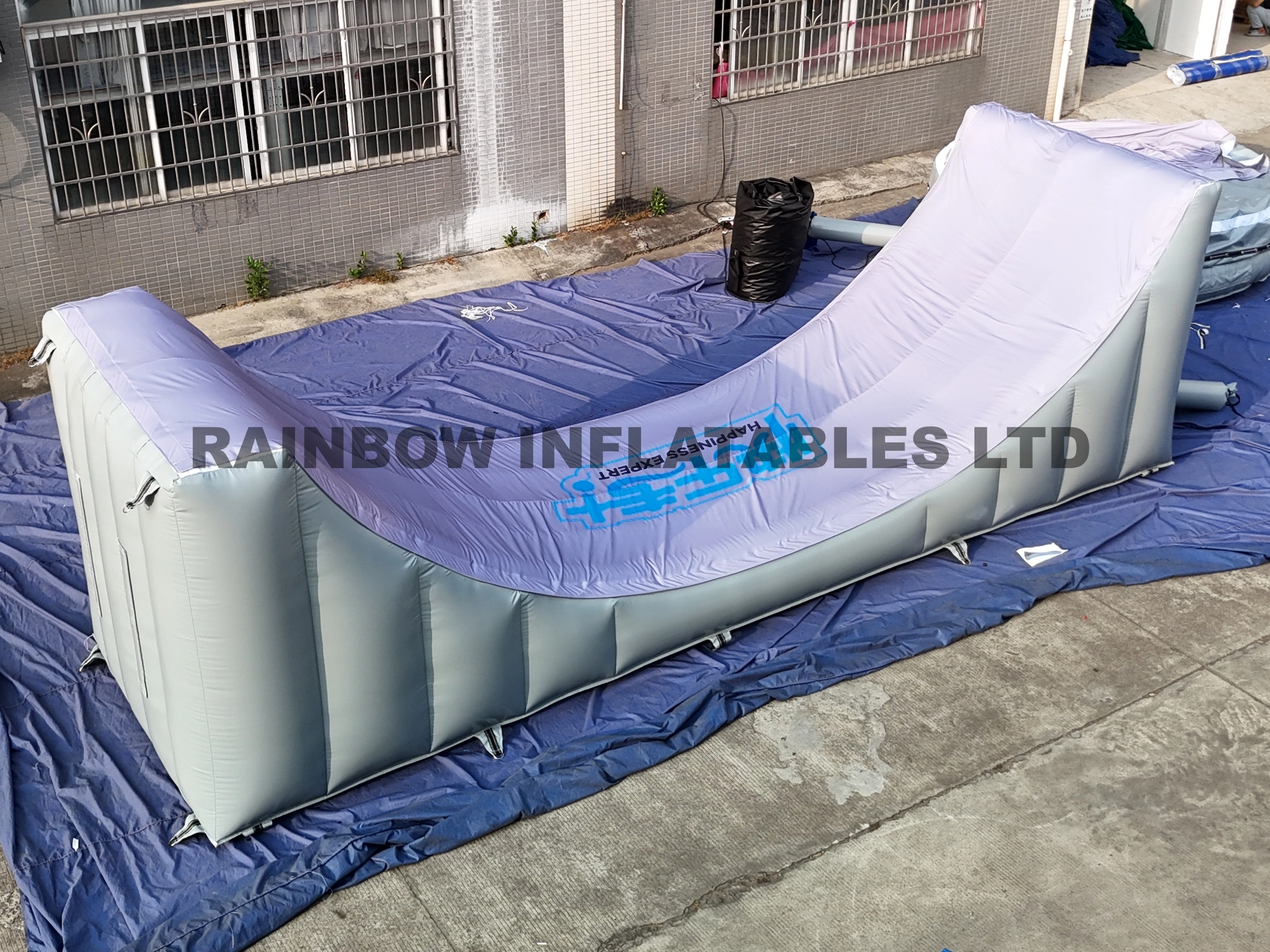 Inflatable Landing Cushion for Giant Trumpet Slide and Inflatable Slide Landing