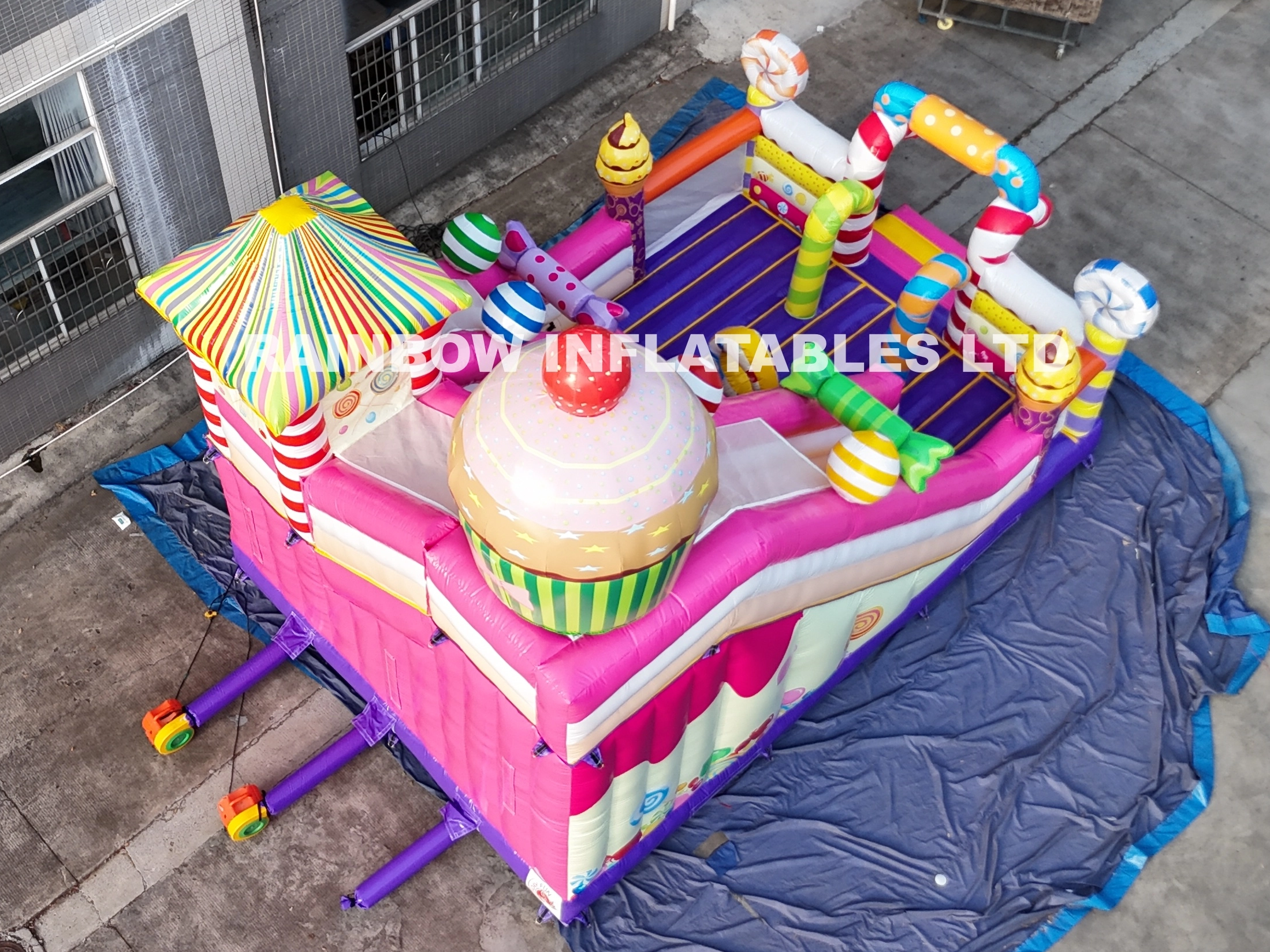 Giant Commercial Durable Sweet Candy Theme Playground Inflatable