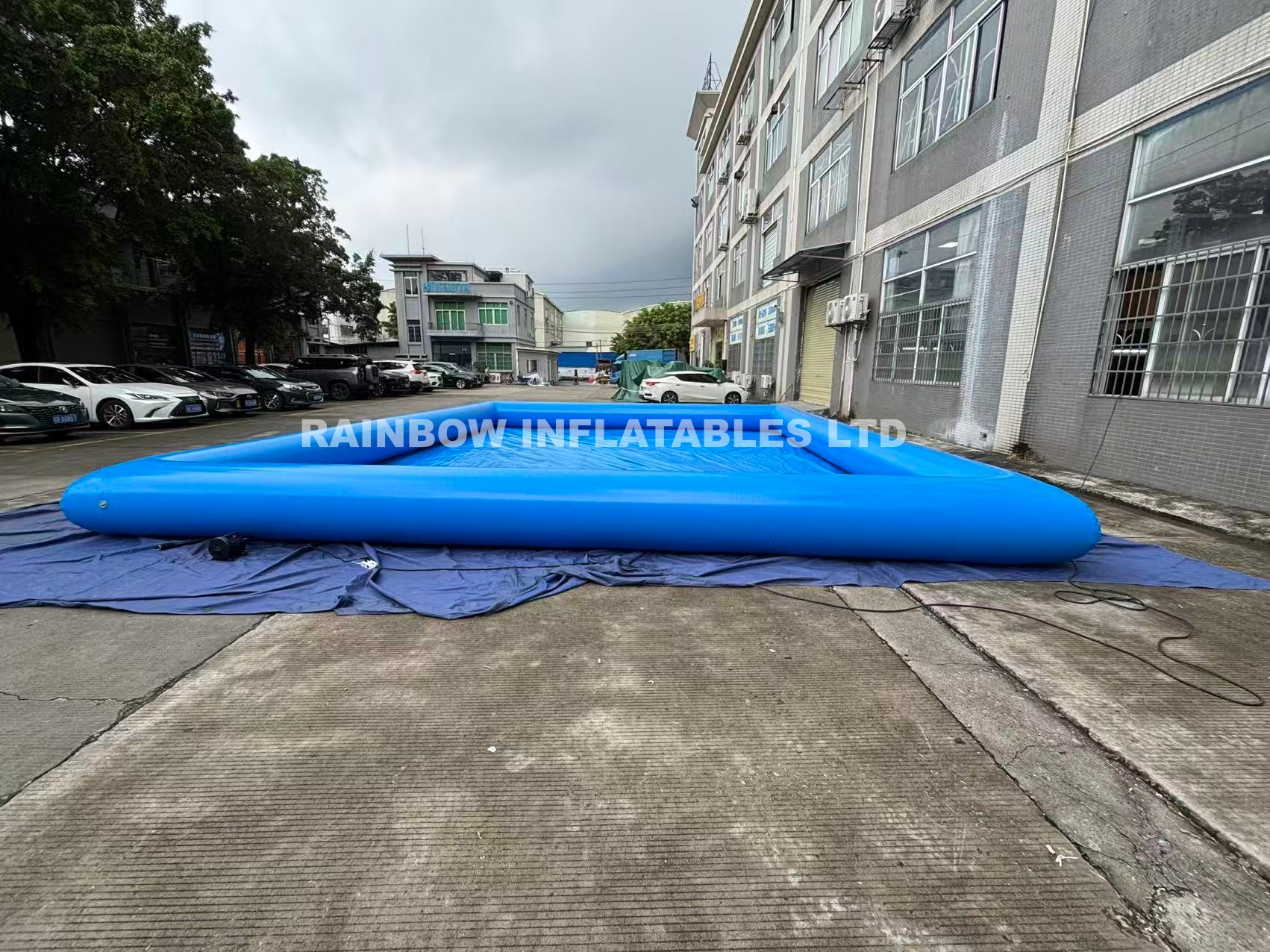 Inflatable Dark Blue Square Pool