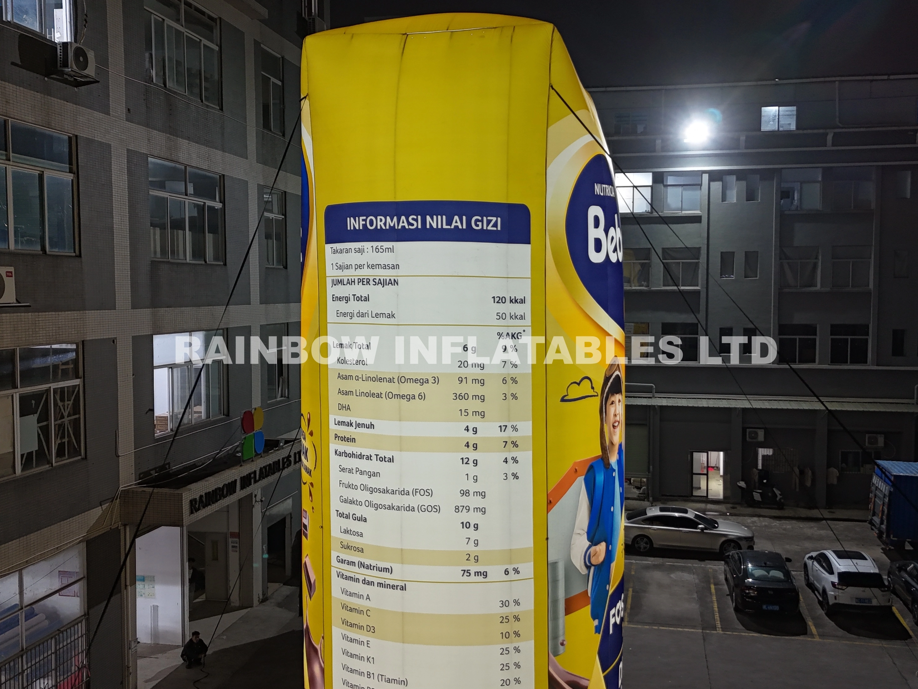 Inflatable Milk Carton Display – Eye-Catching 3D Advertising Balloon